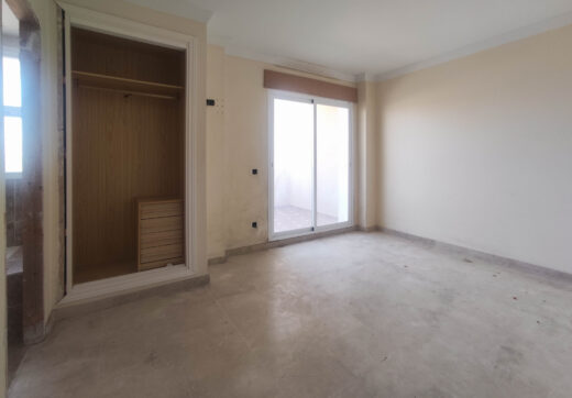 Unique Opportunity: Investor Property in Golf La Duquesa - Needs Renovation!