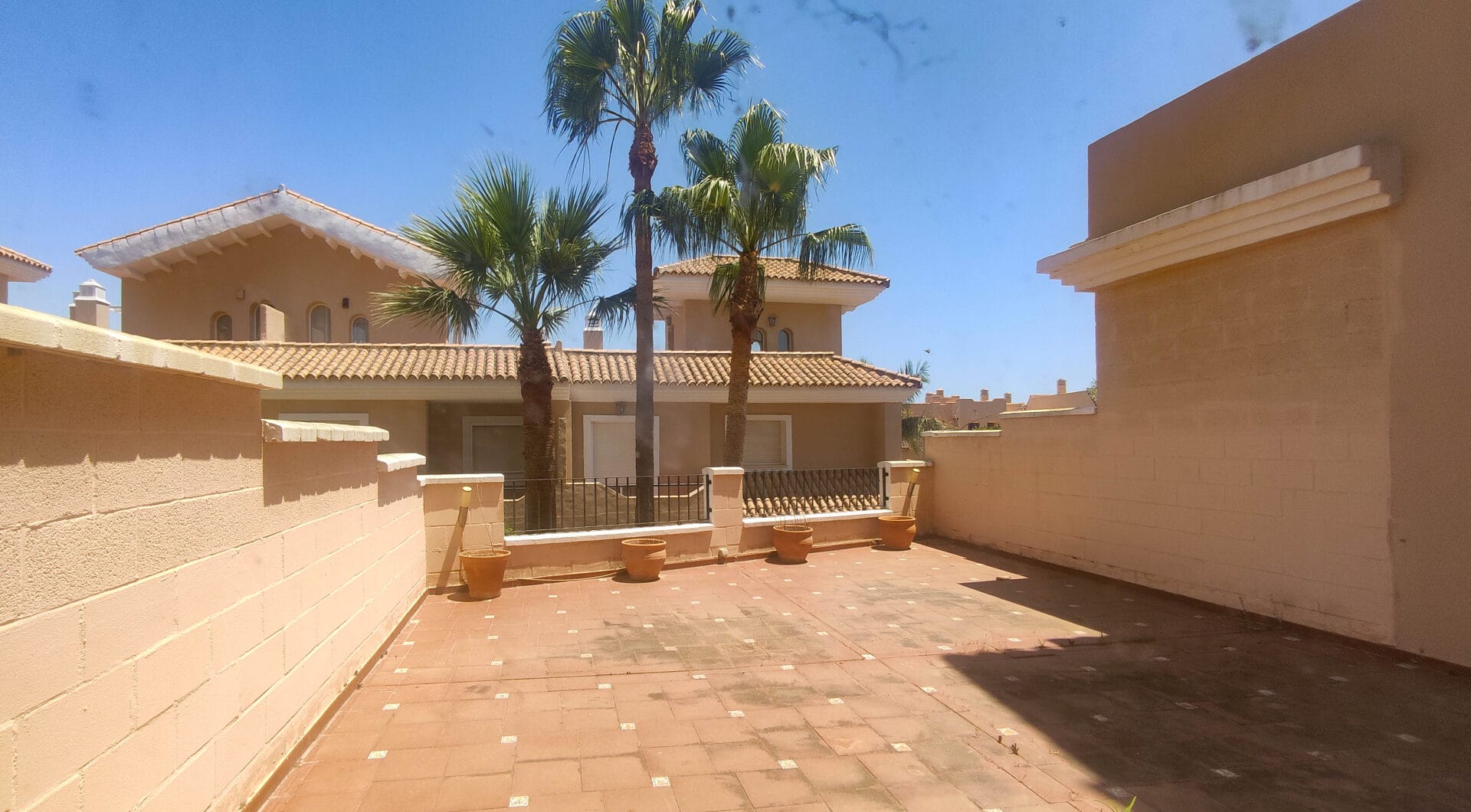 Unique Opportunity: Investor Property in Golf La Duquesa - Needs Renovation!