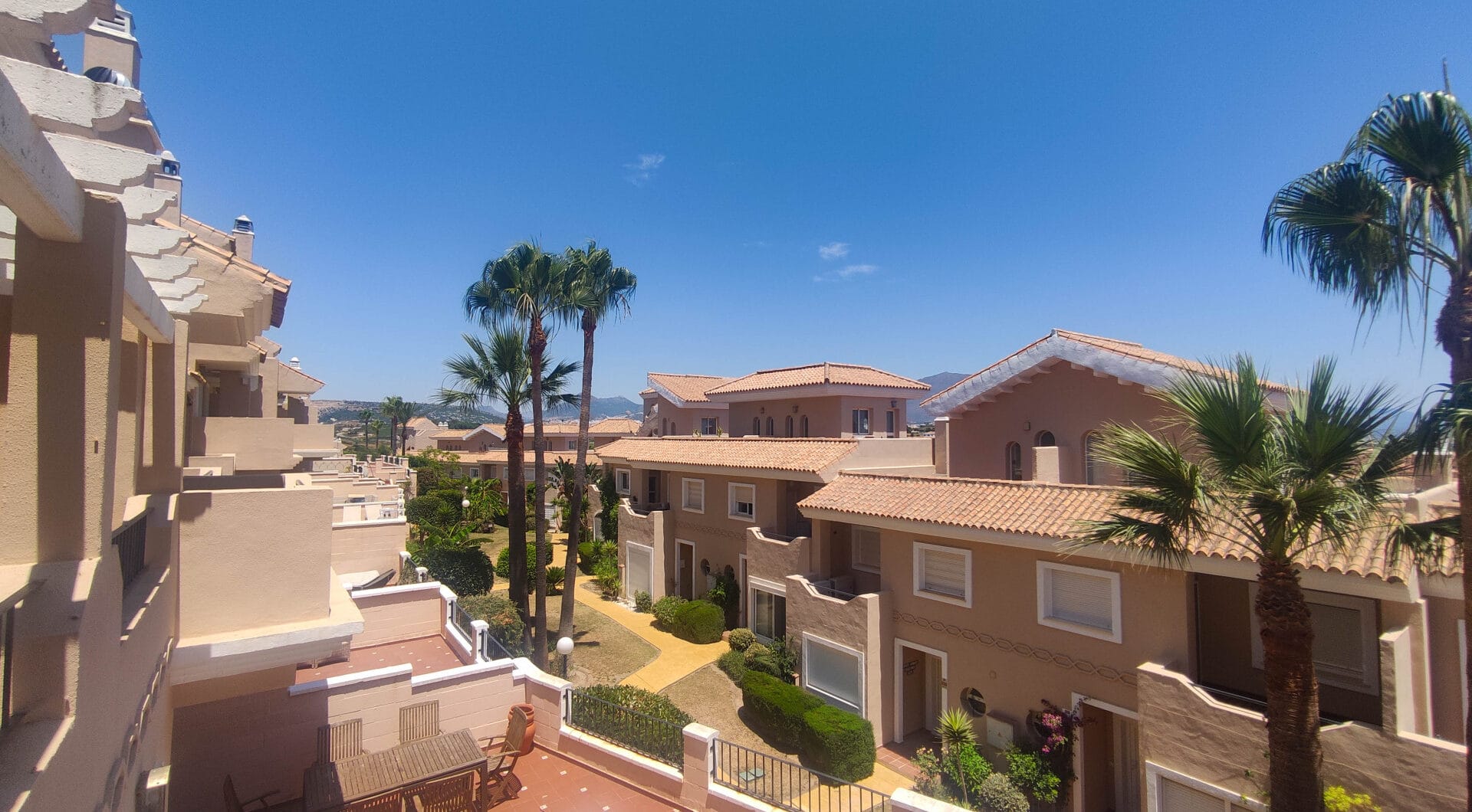 Unique Opportunity: Investor Property in Golf La Duquesa - Needs Renovation!