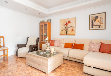 Elegant Ground Floor 3-Bedroom Apartment in Prime Nueva Andalucía Location