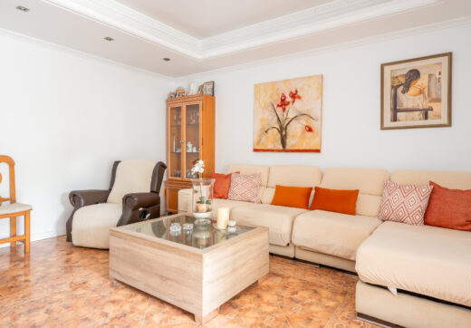 Elegant Ground Floor 3-Bedroom Apartment in Prime Nueva Andalucía Location