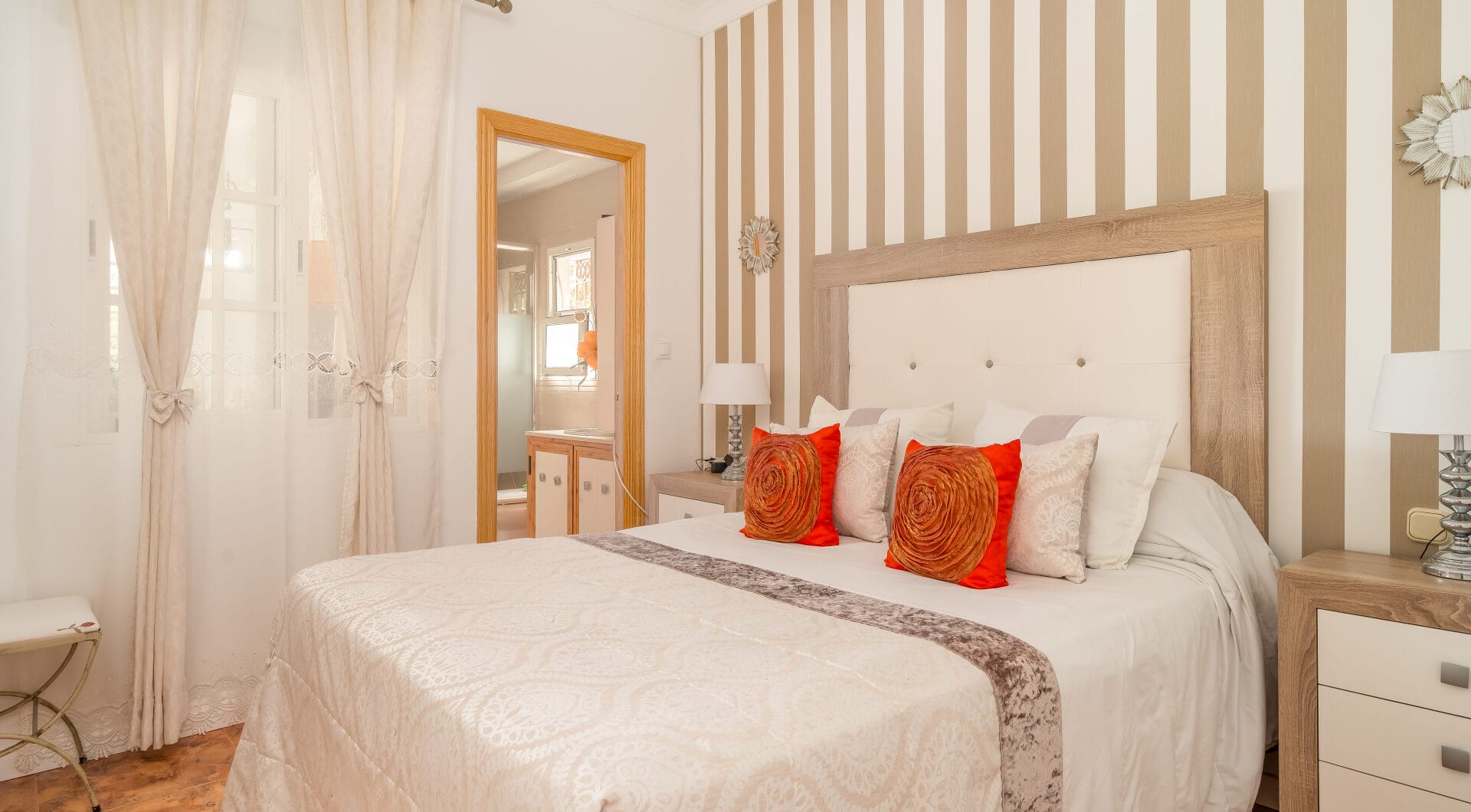 Elegant Ground Floor 3-Bedroom Apartment in Prime Nueva Andalucía Location