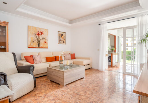 Elegant Ground Floor 3-Bedroom Apartment in Prime Nueva Andalucía Location
