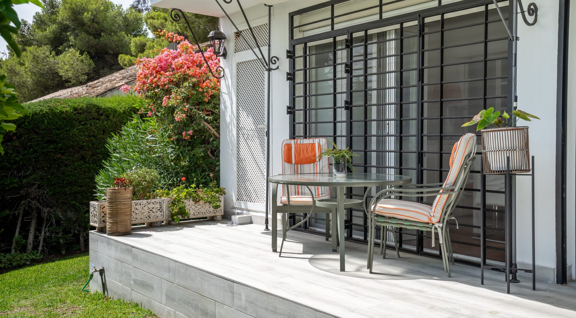 Elegant Ground Floor 3-Bedroom Apartment in Prime Nueva Andalucía Location