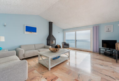 Exclusive Frontline Beach House in Arena Beach, Estepona