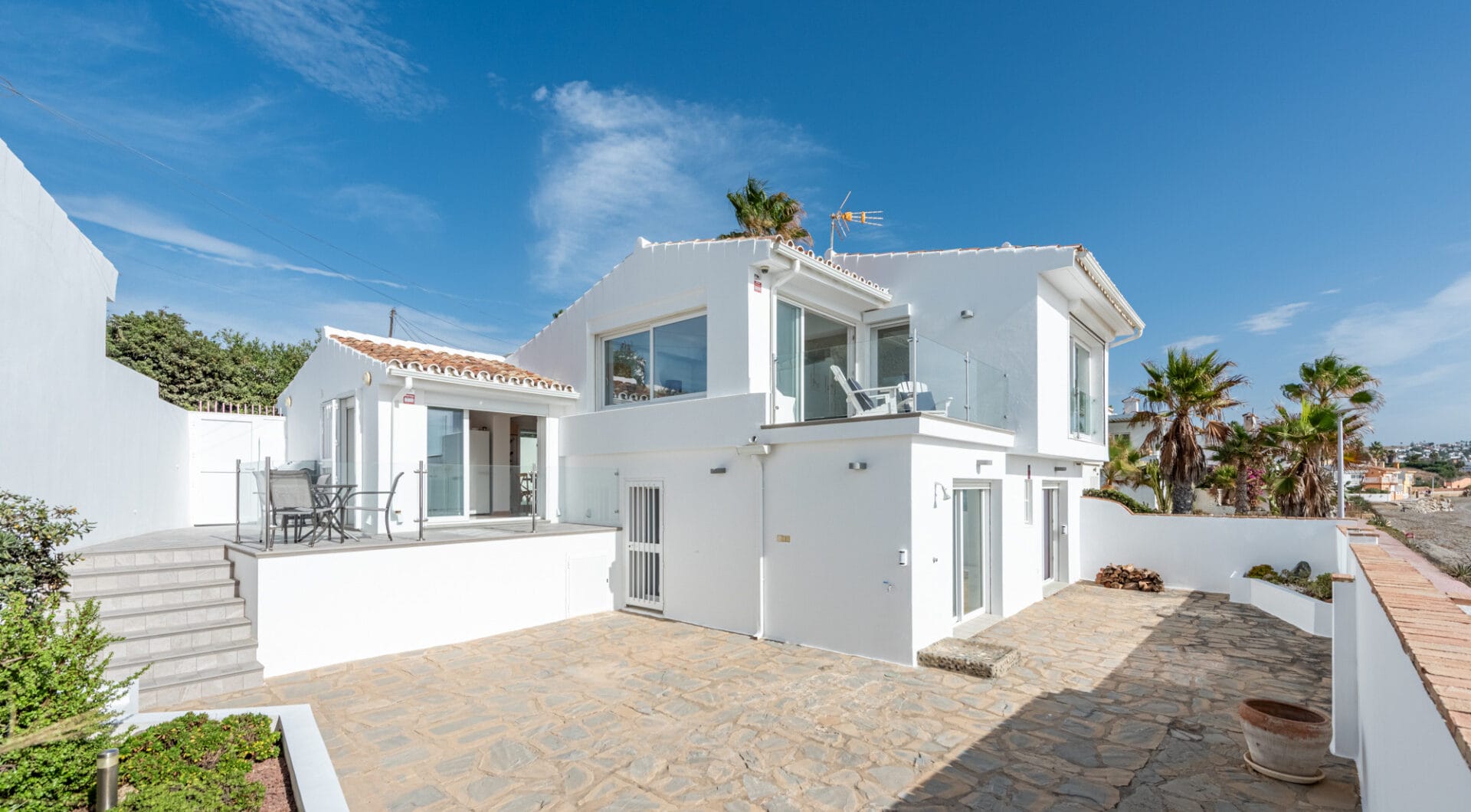 Exclusive Frontline Beach House in Arena Beach, Estepona
