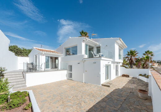 Exclusive Frontline Beach House in Arena Beach, Estepona