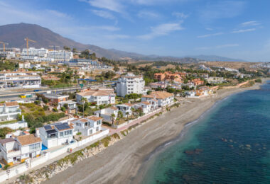 Exclusive Frontline Beach House in Arena Beach, Estepona