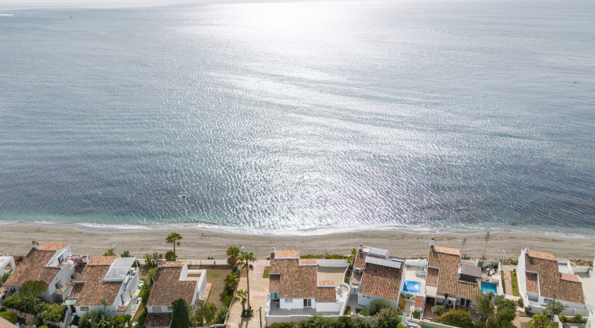 Exclusive Frontline Beach House in Arena Beach, Estepona