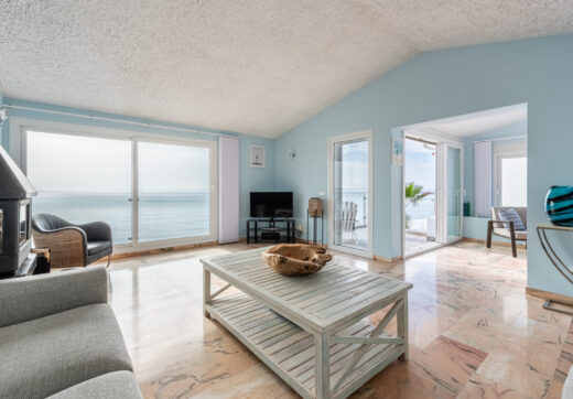 Exclusive Frontline Beach House in Arena Beach, Estepona