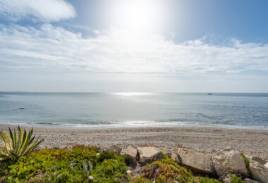 Exclusive Frontline Beach House in Arena Beach, Estepona