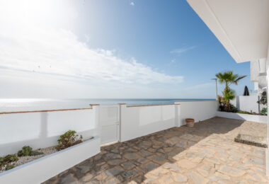 Exclusive Frontline Beach House in Arena Beach, Estepona