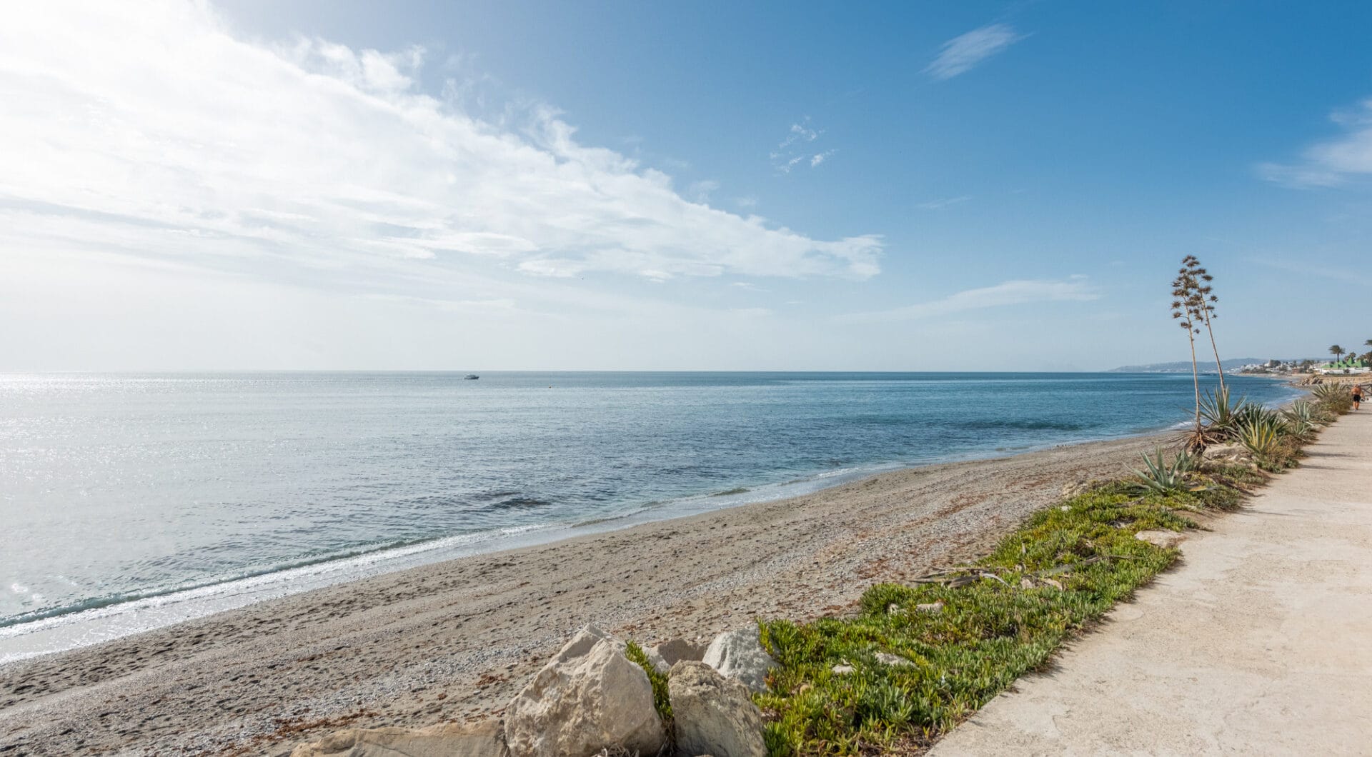 Exclusive Frontline Beach House in Arena Beach, Estepona