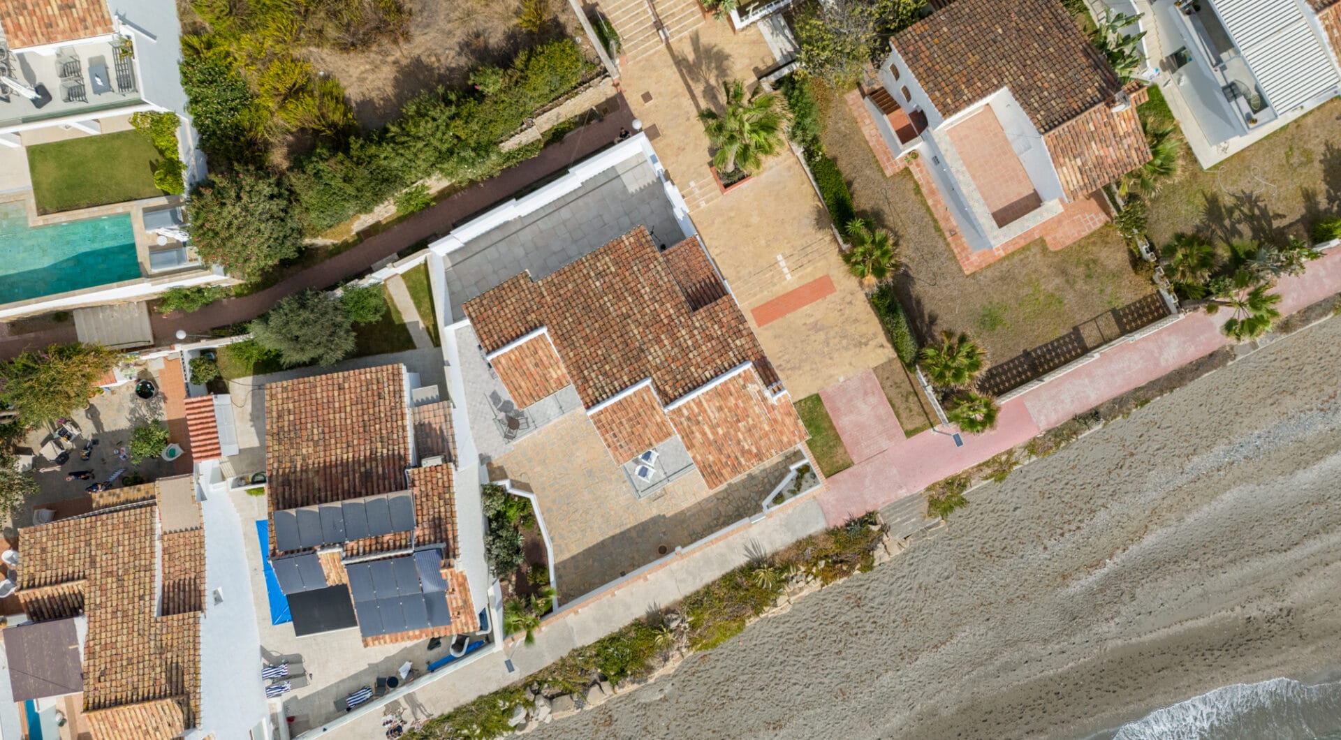 Exclusive Frontline Beach House in Arena Beach, Estepona