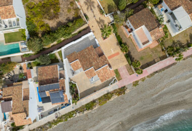 Exclusive Frontline Beach House in Arena Beach, Estepona