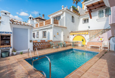 Charming Townhouse with a private pool for sale in Puebla Aida, Mijas Golf