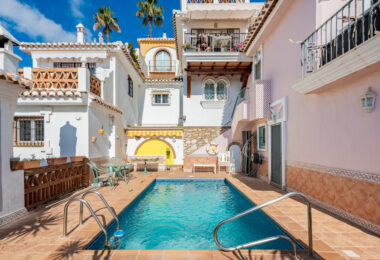 Charming Townhouse with a private pool for sale in Puebla Aida, Mijas Golf