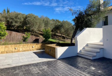 Beautiful newly built villa, ready to move in, zone F,