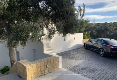 Beautiful newly built villa, ready to move in, zone F,