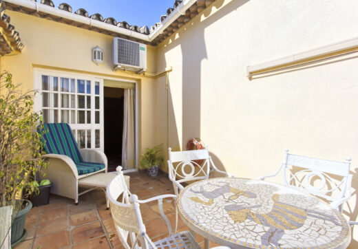 Andalusian charm with panoramic views in Benahavís