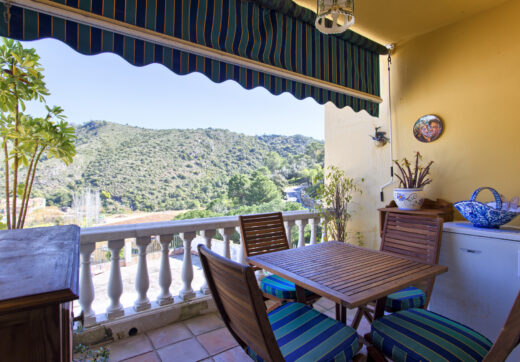 Andalusian charm with panoramic views in Benahavís