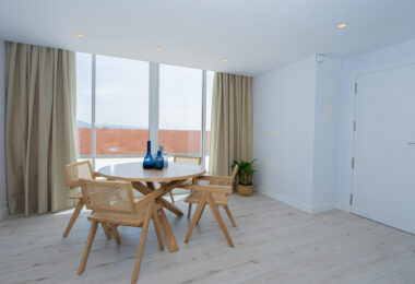 Renovated apartment with terrace and views, minutes from the beach in San Pedro.