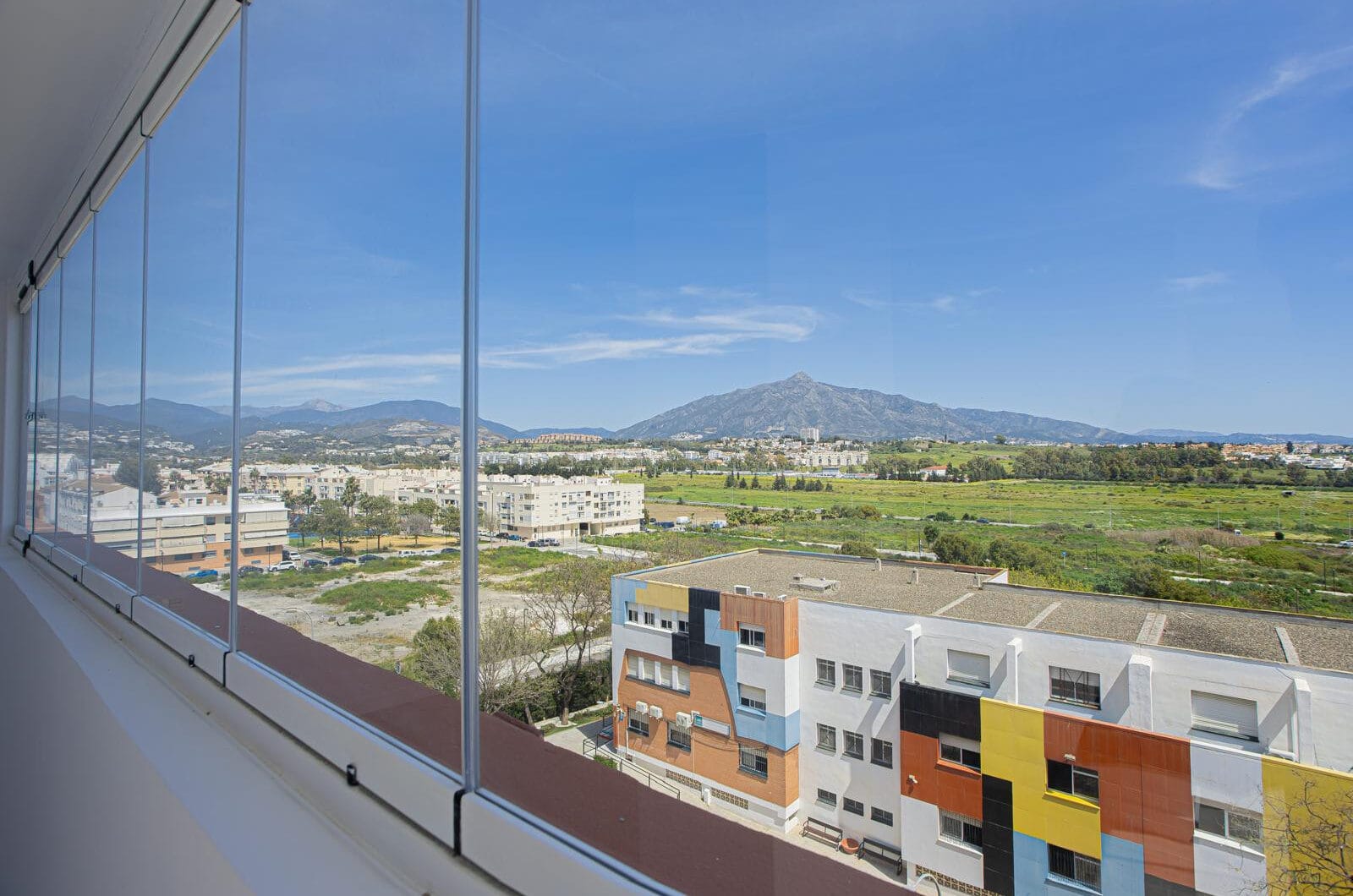 Renovated apartment with terrace and views, minutes from the beach in San Pedro.