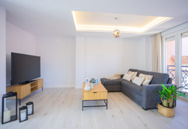 Renovated apartment with terrace and views, minutes from the beach in San Pedro.