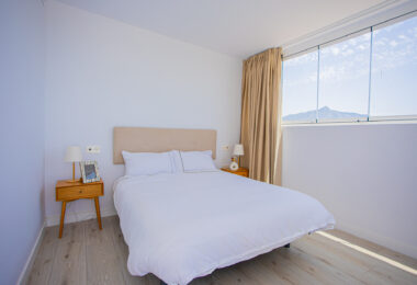 Renovated apartment with terrace and views, minutes from the beach in San Pedro.