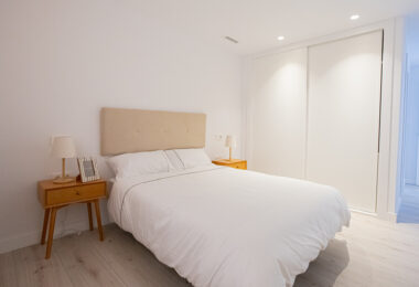 Renovated apartment with terrace and views, minutes from the beach in San Pedro.