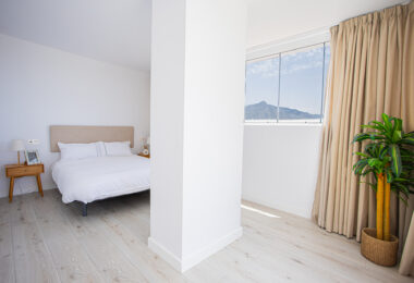 Renovated apartment with terrace and views, minutes from the beach in San Pedro.