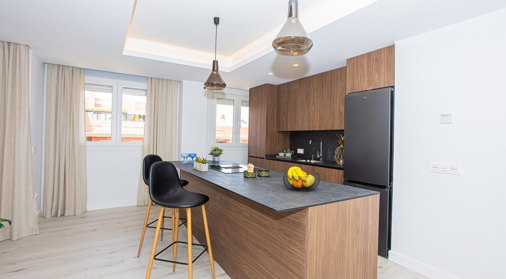 Renovated apartment with terrace and views, minutes from the beach in San Pedro.