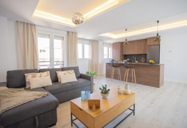Renovated apartment with terrace and views, minutes from the beach in San Pedro.