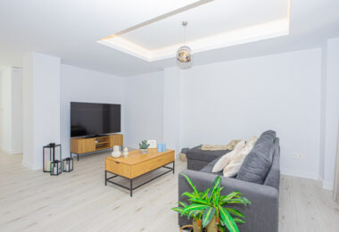 Renovated apartment with terrace and views, minutes from the beach in San Pedro.