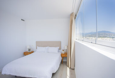 Renovated apartment with terrace and views, minutes from the beach in San Pedro.
