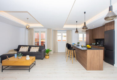 Renovated apartment with terrace and views, minutes from the beach in San Pedro.