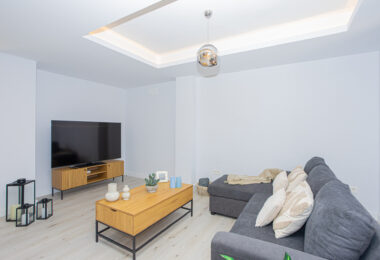 Renovated apartment with terrace and views, minutes from the beach in San Pedro.