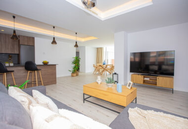Renovated apartment with terrace and views, minutes from the beach in San Pedro.