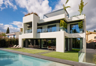 Exclusive Seafront Villa in Marbella