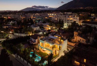 Exclusive Seafront Villa in Marbella