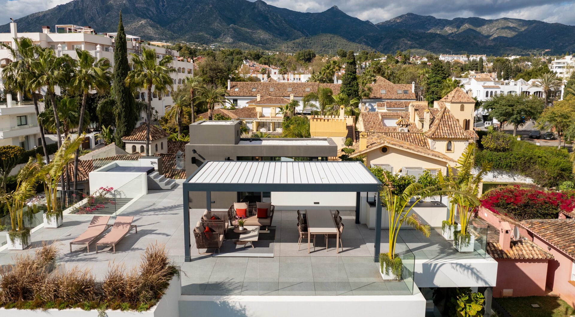 Exclusive Seafront Villa in Marbella