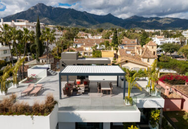 Exclusive Seafront Villa in Marbella