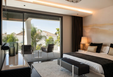 Exclusive Seafront Villa in Marbella