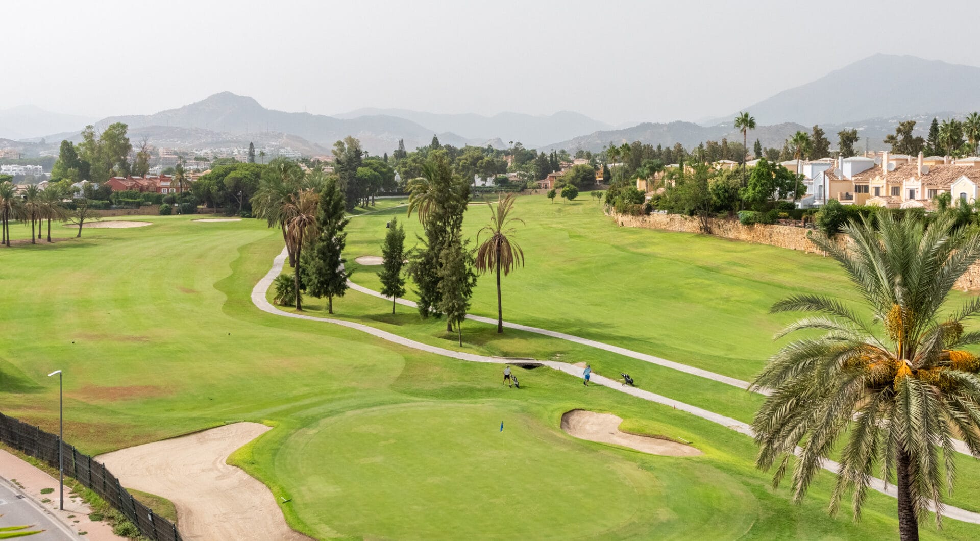 Frontline Golf Duplex Penthouse with Mountain Views in Guadalmina Alta