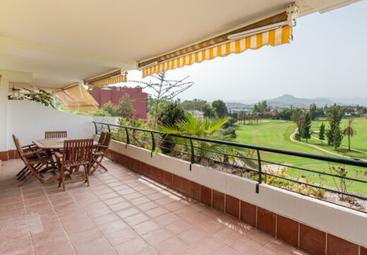 Frontline Golf Duplex Penthouse with Mountain Views in Guadalmina Alta