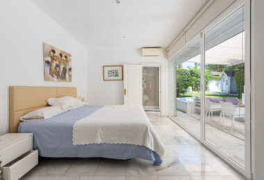 ELEGANT SEMI-DETACHED BEACHSIDE VILLA IN LOS MONTEROS, MARBELLA EAST – JUST 150M FROM THE BEACH
