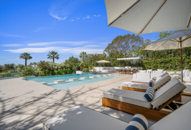 Boasting of unparalleled architecture and unrivalled construction quality, Villa 2000 offers sophisticated and contemporary living, sitting on a private plot within a secure community with breathtaking front-line panoramic views towards Los Naranjos Golf