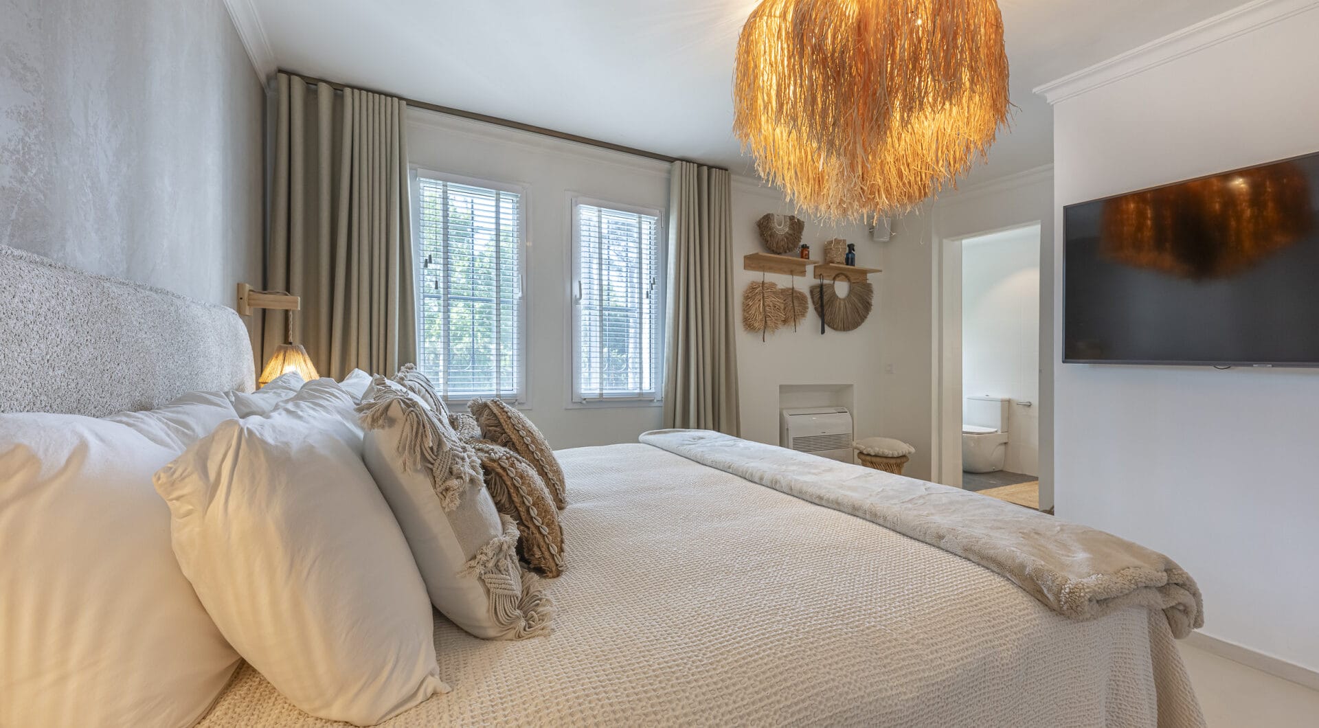 Exquisite 4-Bedroom Villa