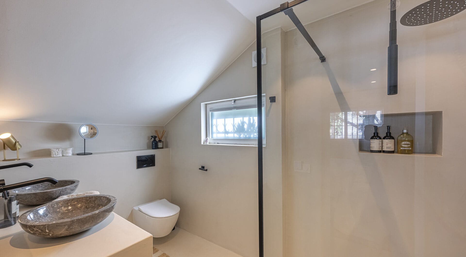 Exquisite 4-Bedroom Villa
