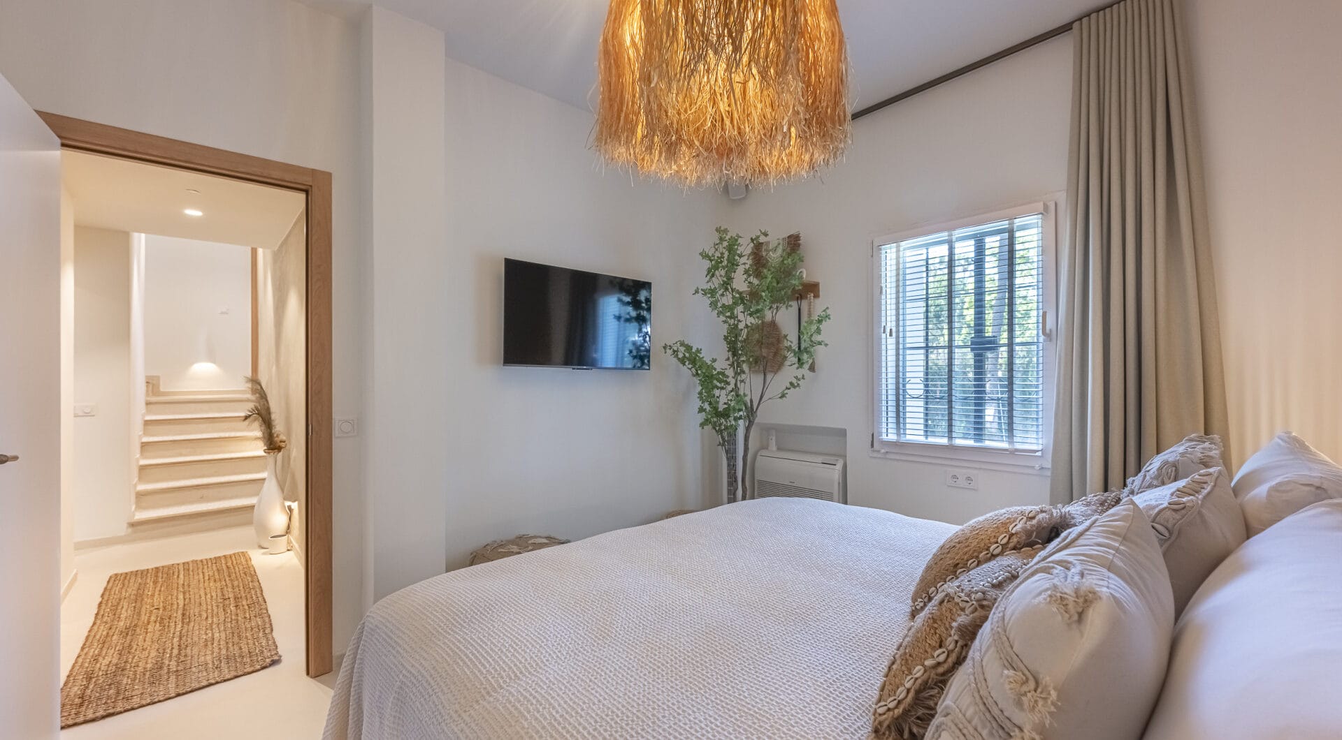 Exquisite 4-Bedroom Villa